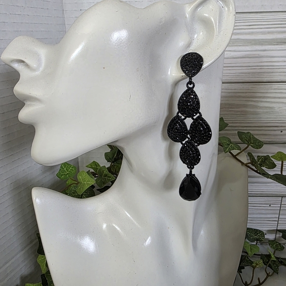 Elegant Glam Bracelet Earrimgs Set Black Glass and Crystal Teardrop - Picture 9 of 12